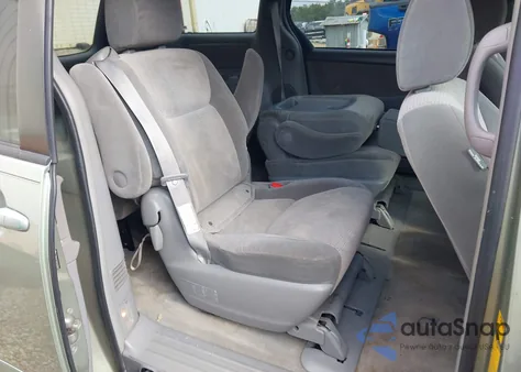 2010 Toyota Sienna Ce/Le from USA, damaged, VIN 5TDKK4CC6AS320647